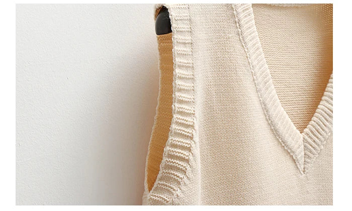 Sleeveless Knitted Sweater